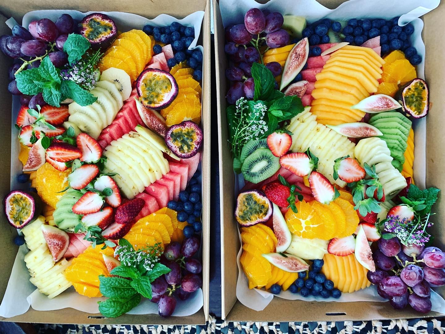 Colourful seasonal salad boxes with roasted vegetables